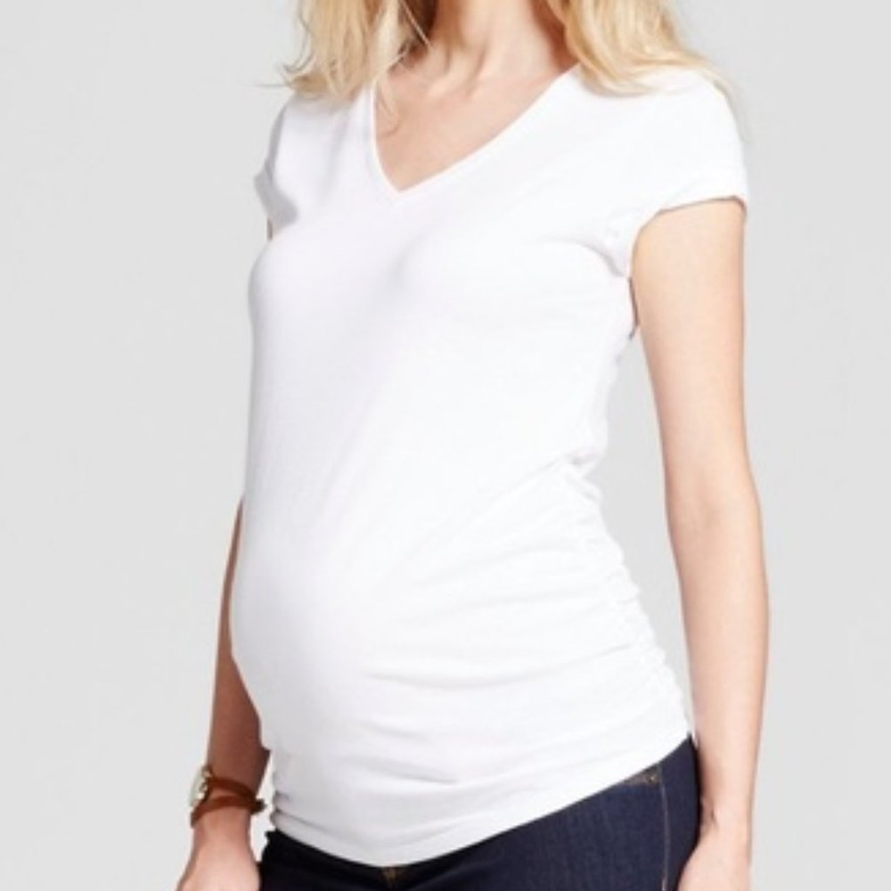 Liz Lange Maternity white v neck top L